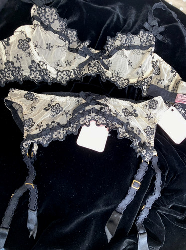 Agent provocateur 34a - provocateur, &